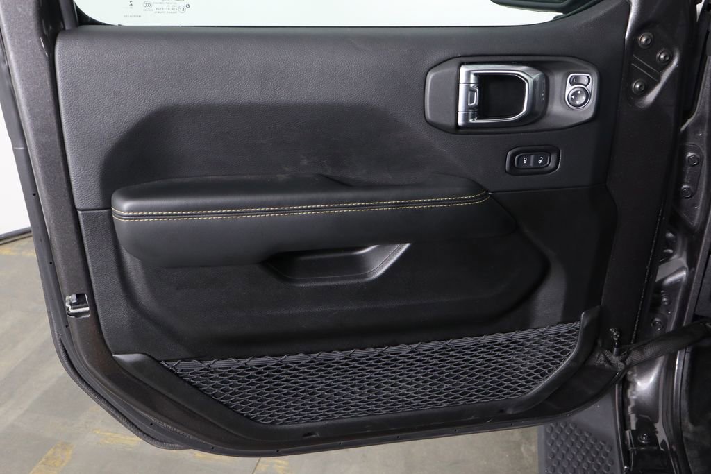 Used 2025 Jeep Wrangler Unlimited Sahara AWD/4WD image 20