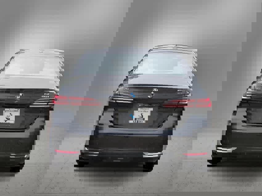 Certified 2025 BMW 530i xDrive w/ Premium Package image 7