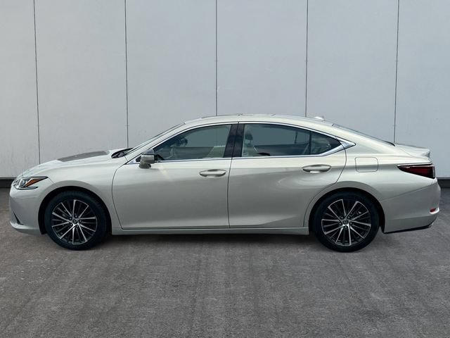 Used 2022 Lexus ES 350 w/ Premium Package FWD image 2