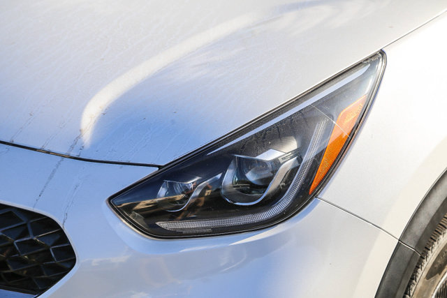 Used 2020 Kia Niro EX Premium FWD image 7