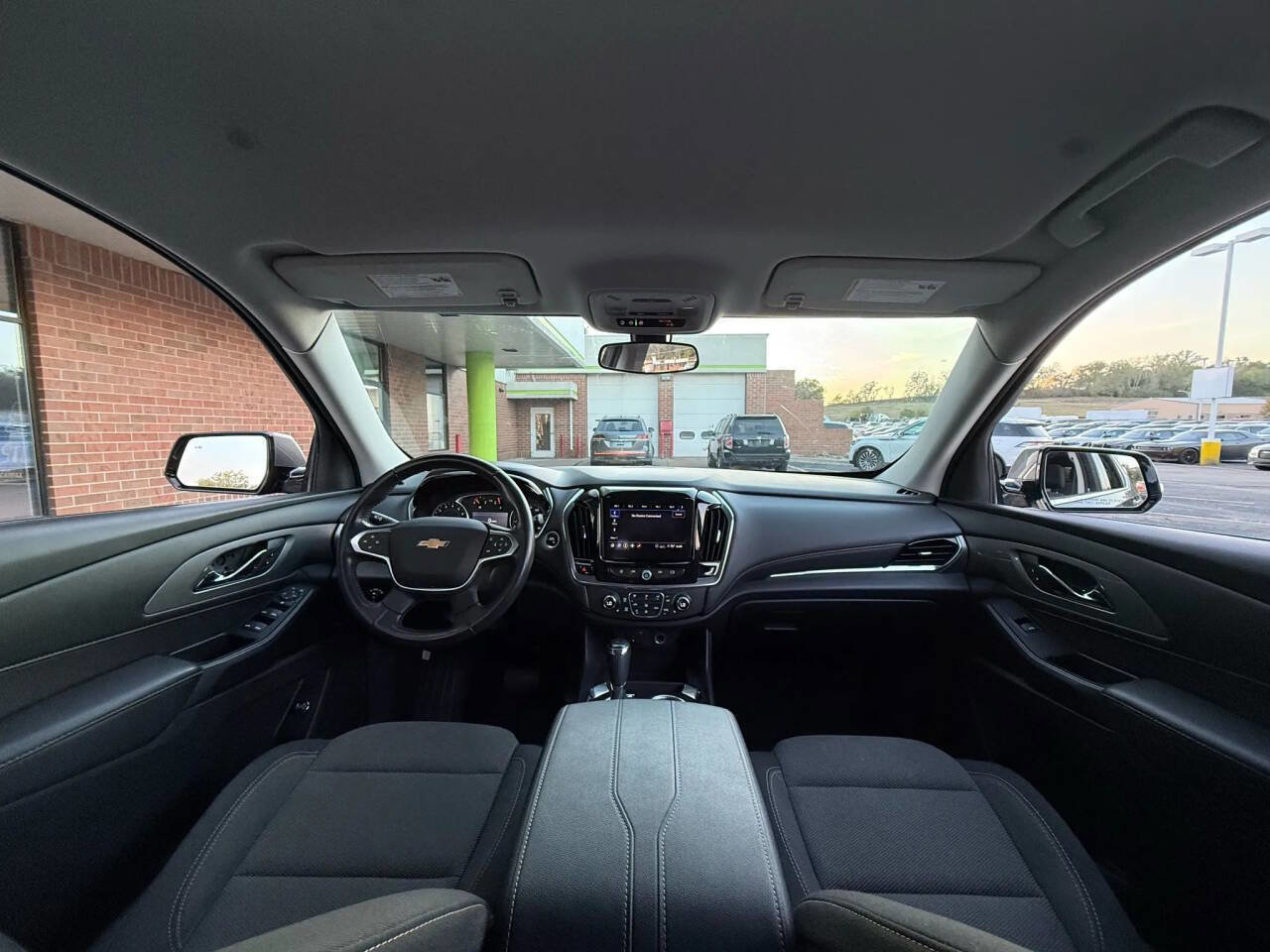 Used 2020 Chevrolet Traverse LT AWD/4WD image 23