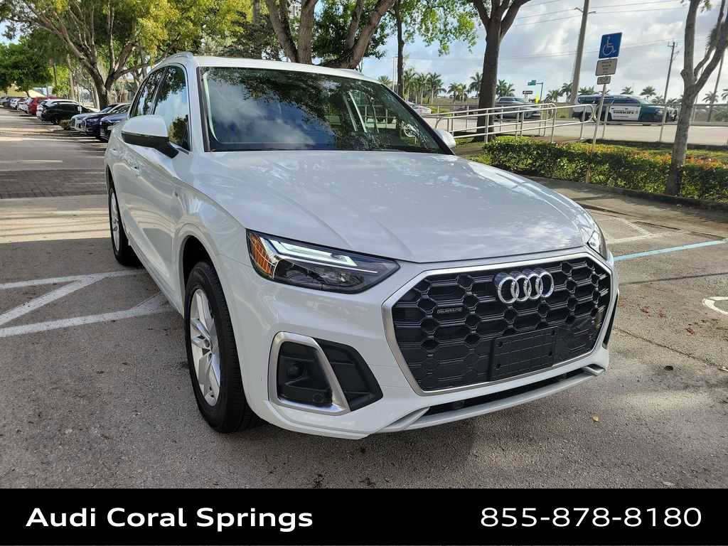 Certified 2023 Audi Q5 2.0T Premium w/ Convenience Package image 2