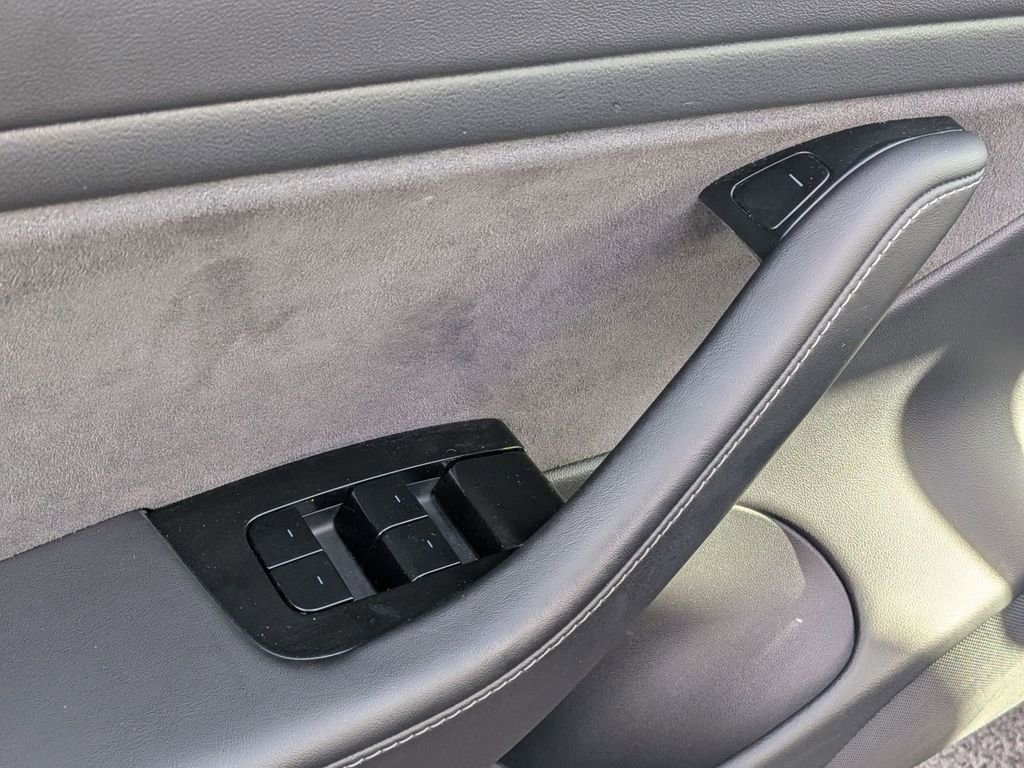 Used 2018 Tesla Model 3 Long Range image 14