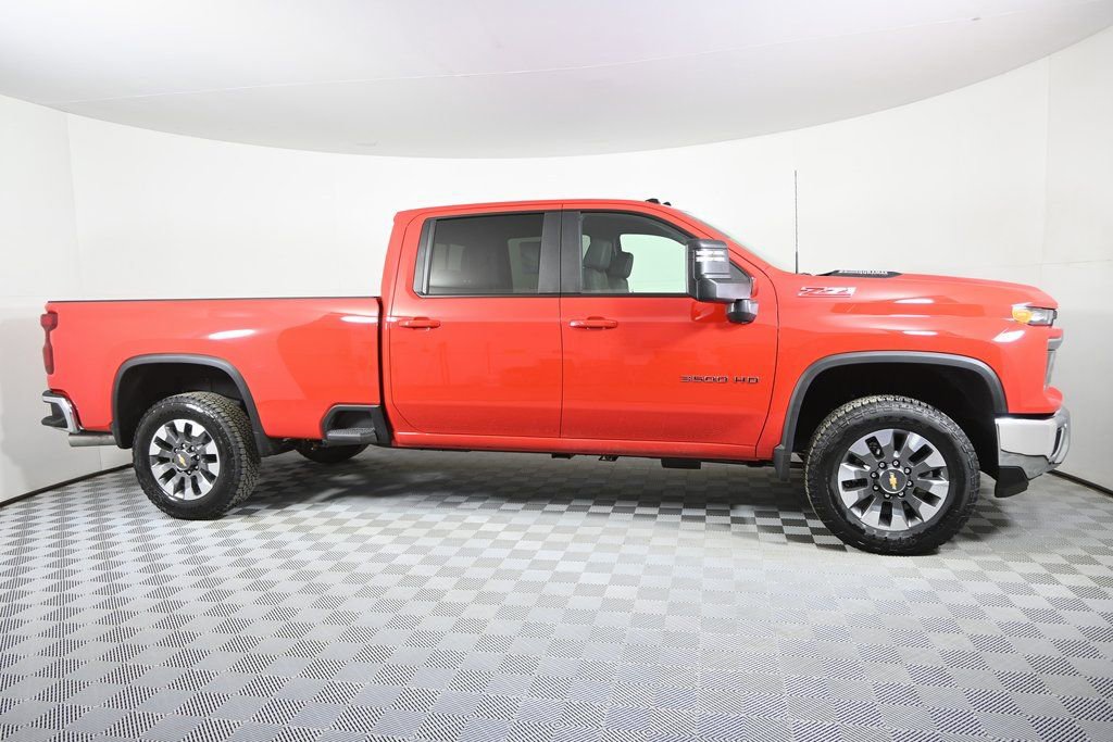 New 2026 Chevrolet Silverado 3500 LT w/ All Star Edition image 9