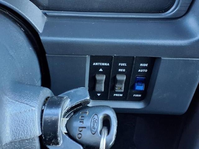 Used 1988 Ford Thunderbird RWD image 9