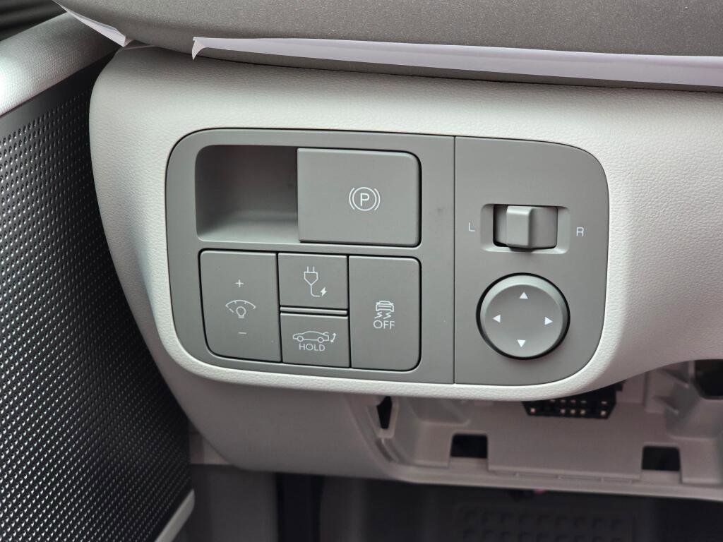 New 2025 Hyundai Ioniq 6 SEL image 19