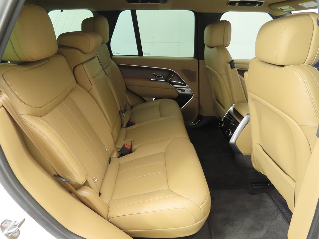 New 2025 Land Rover Range Rover SE image 22