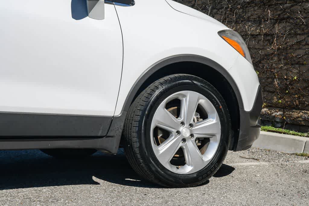 Used 2016 Buick Encore FWD image 11