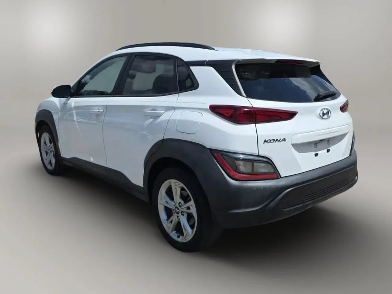 Used 2022 Hyundai Kona SEL w/ Convenience Package FWD image 6
