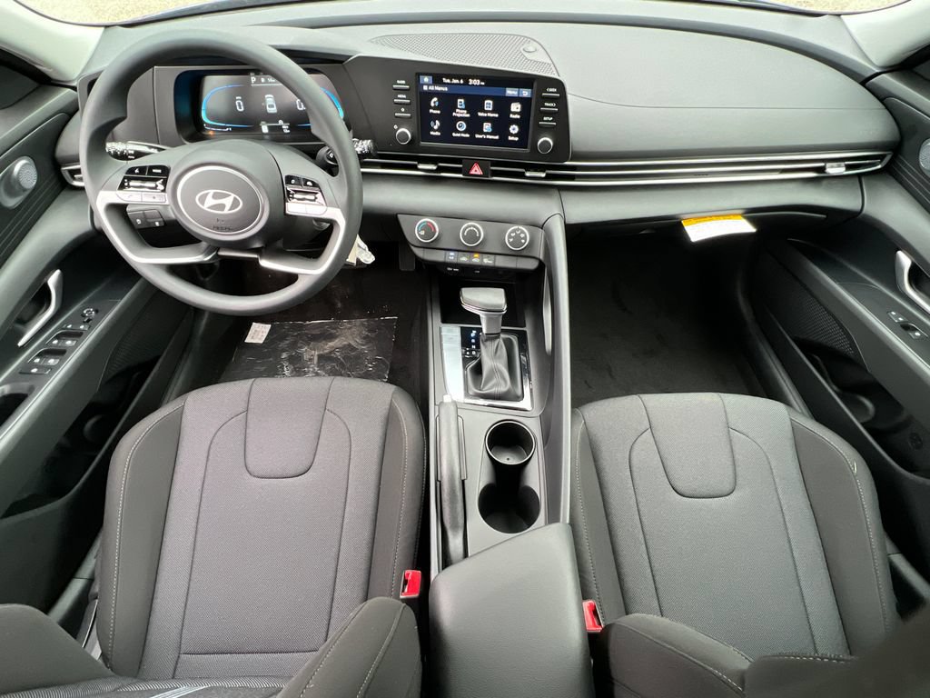 New 2026 Hyundai Elantra SE w/ Cargo Package FWD image 17