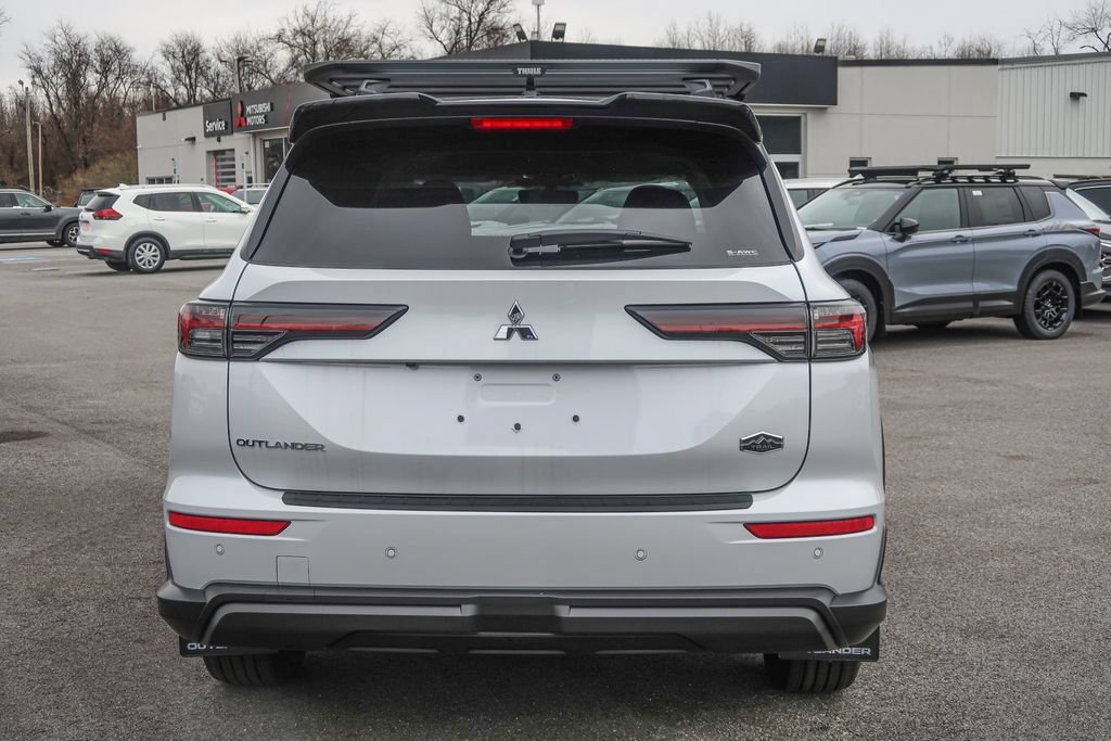 New 2026 Mitsubishi Outlander AWD image 10