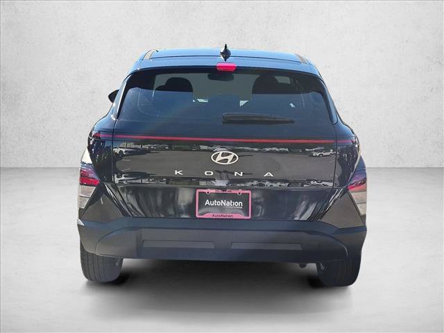 New 2027 Hyundai Kona SE FWD image 8