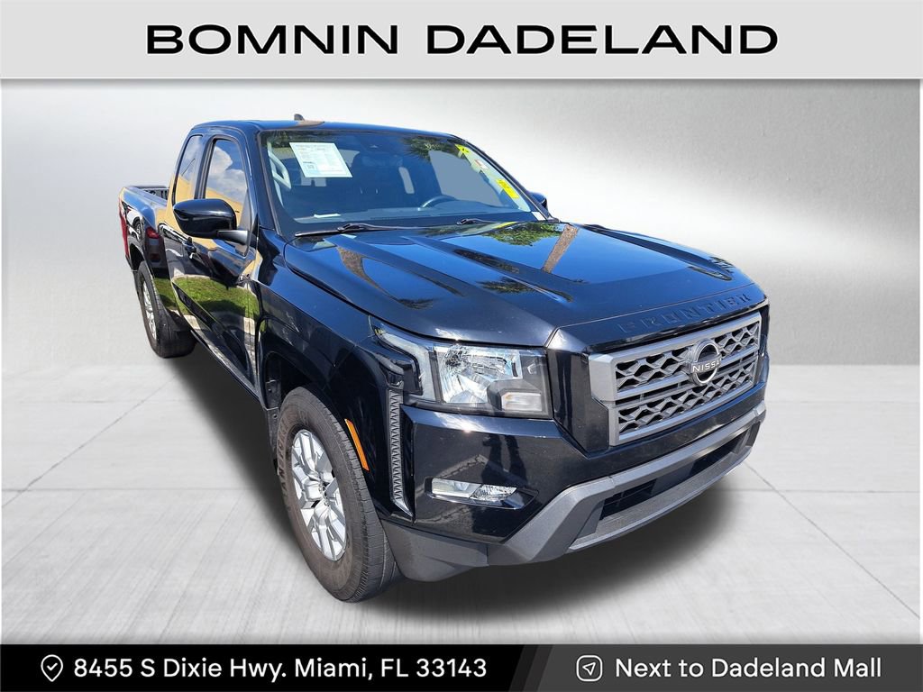 Used 2022 Nissan Frontier SV image 1