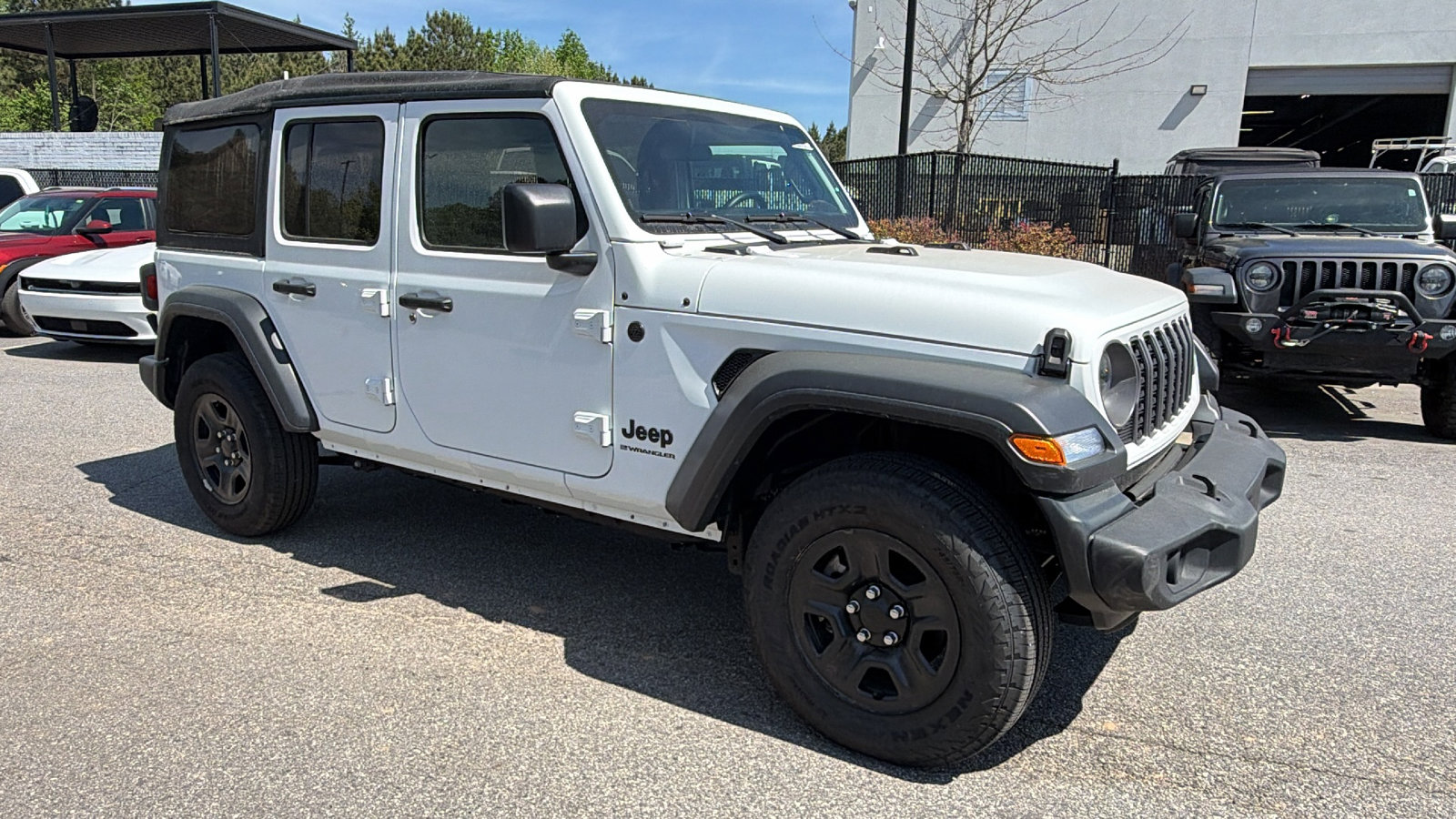 Used 2025 Jeep Wrangler Sport image 5