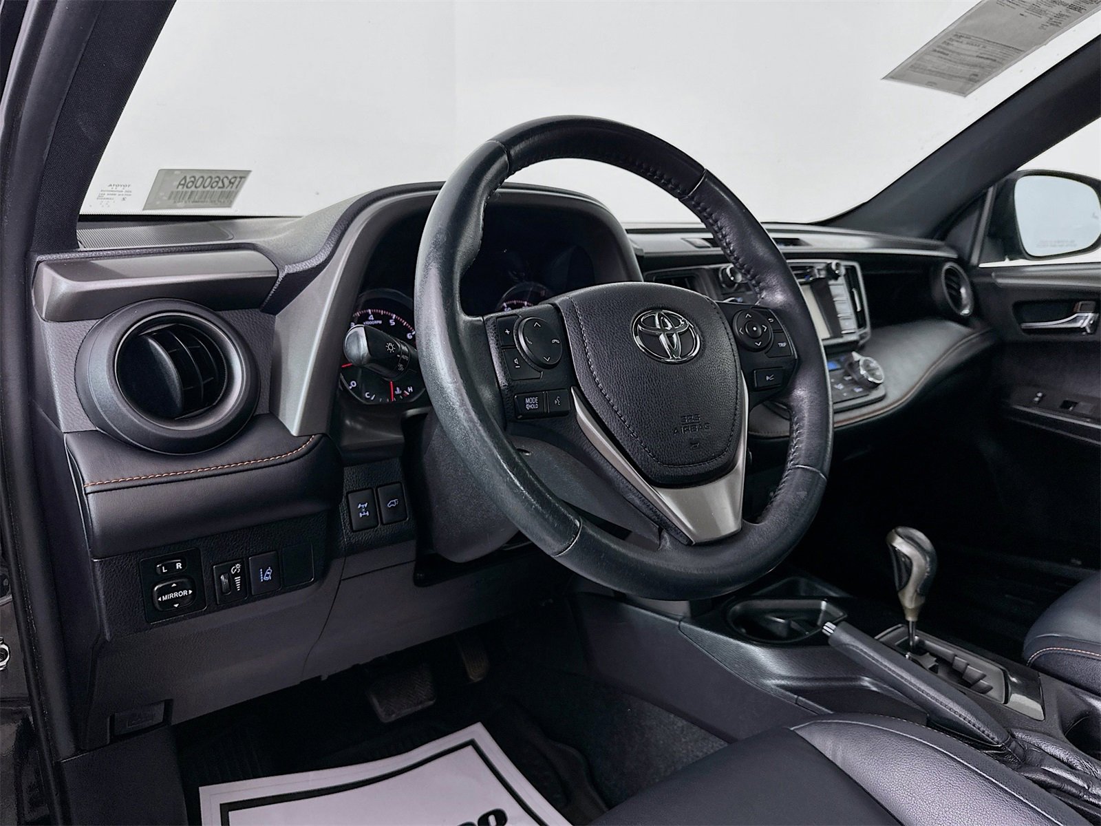 Used 2017 Toyota RAV4 SE w/ Power Extra Value Package image 9