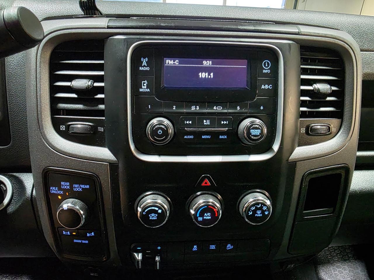 Used 2015 RAM 2500 Power Wagon Tradesman AWD/4WD image 31