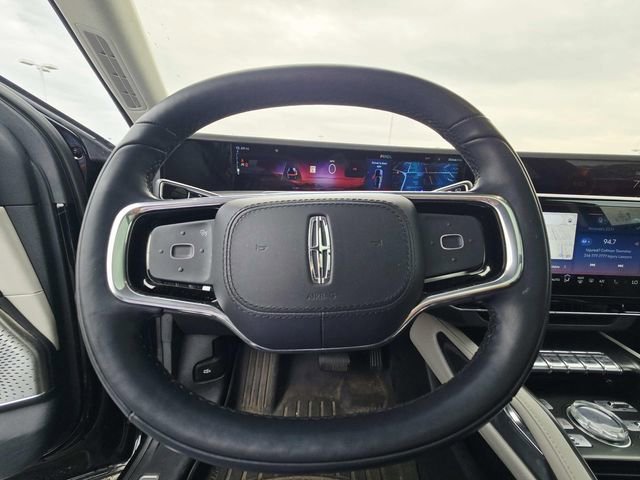 Used 2024 Lincoln Nautilus Reserve w/ Equipment Group 203A AWD/4WD image 15