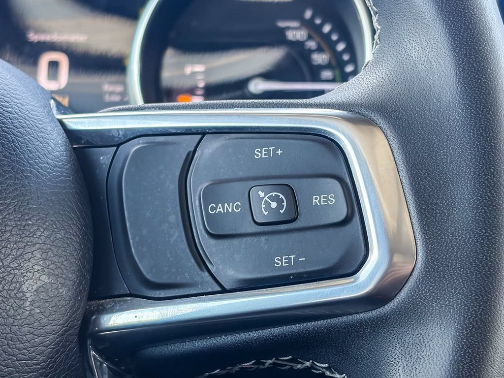Used 2023 Jeep Wrangler Unlimited Sahara AWD/4WD image 19