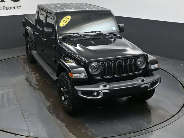 Used 2025 Jeep Gladiator Sport image 44