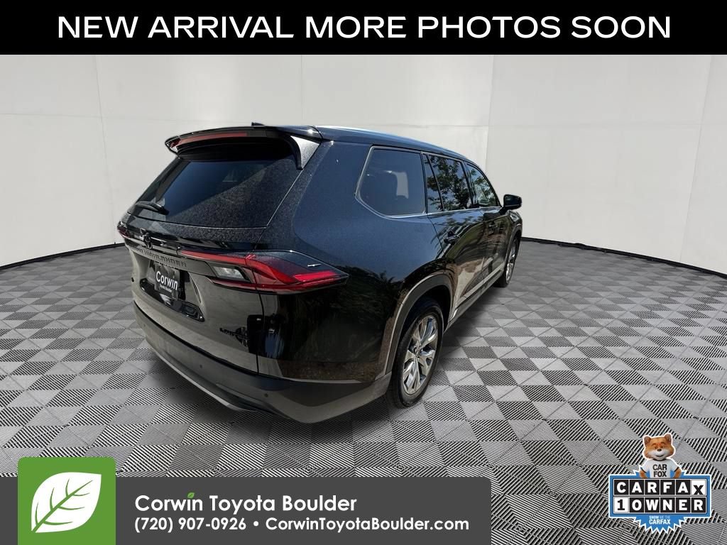 Used 2025 Toyota Grand Highlander AWD image 8