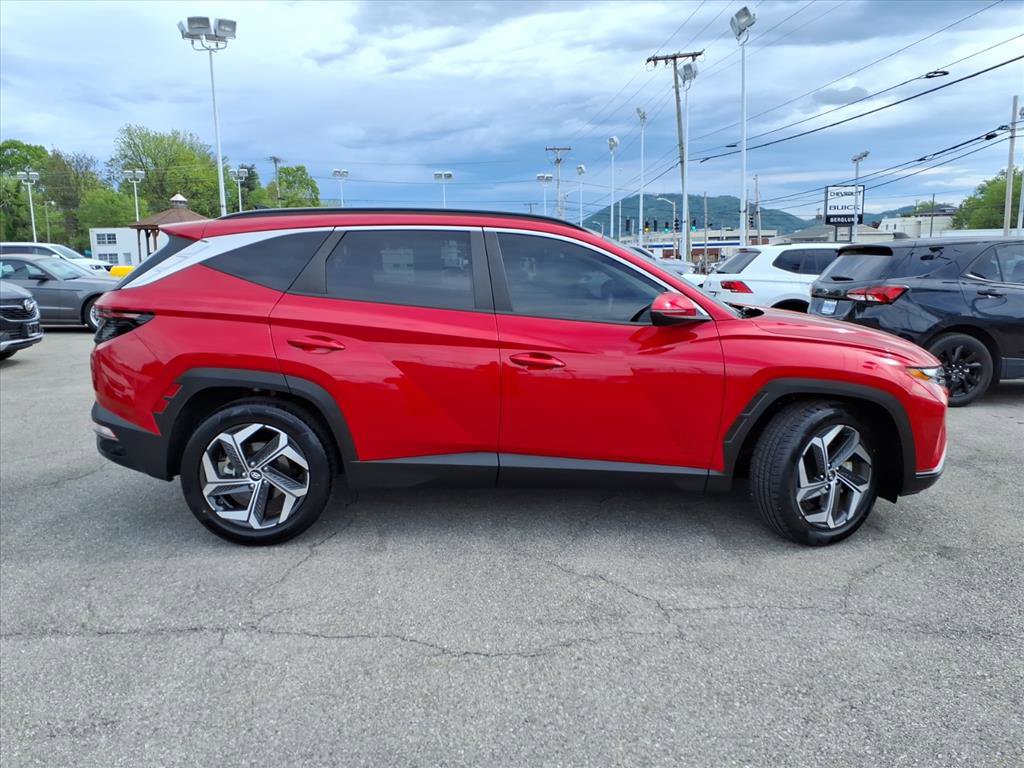 Used 2023 Hyundai Tucson SEL w/ Convenience Package FWD image 3