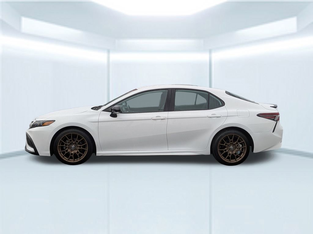 Used 2023 Toyota Camry SE video 2