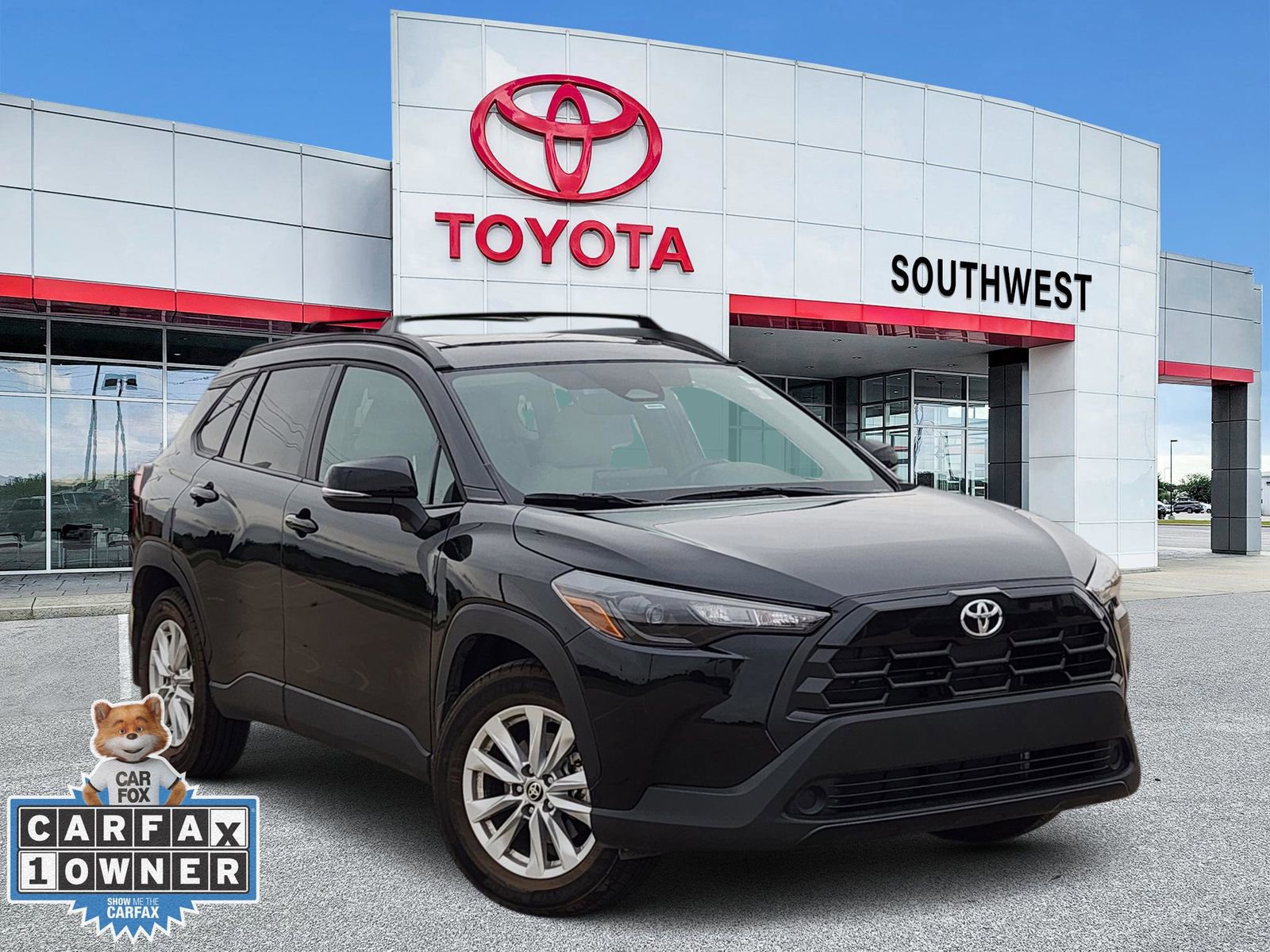 Used 2026 Toyota Corolla Cross LE w/ Moonroof Package