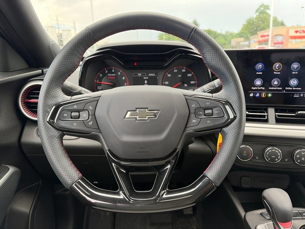 Used 2024 Chevrolet Trax RS w/ Sunroof Package FWD image 12