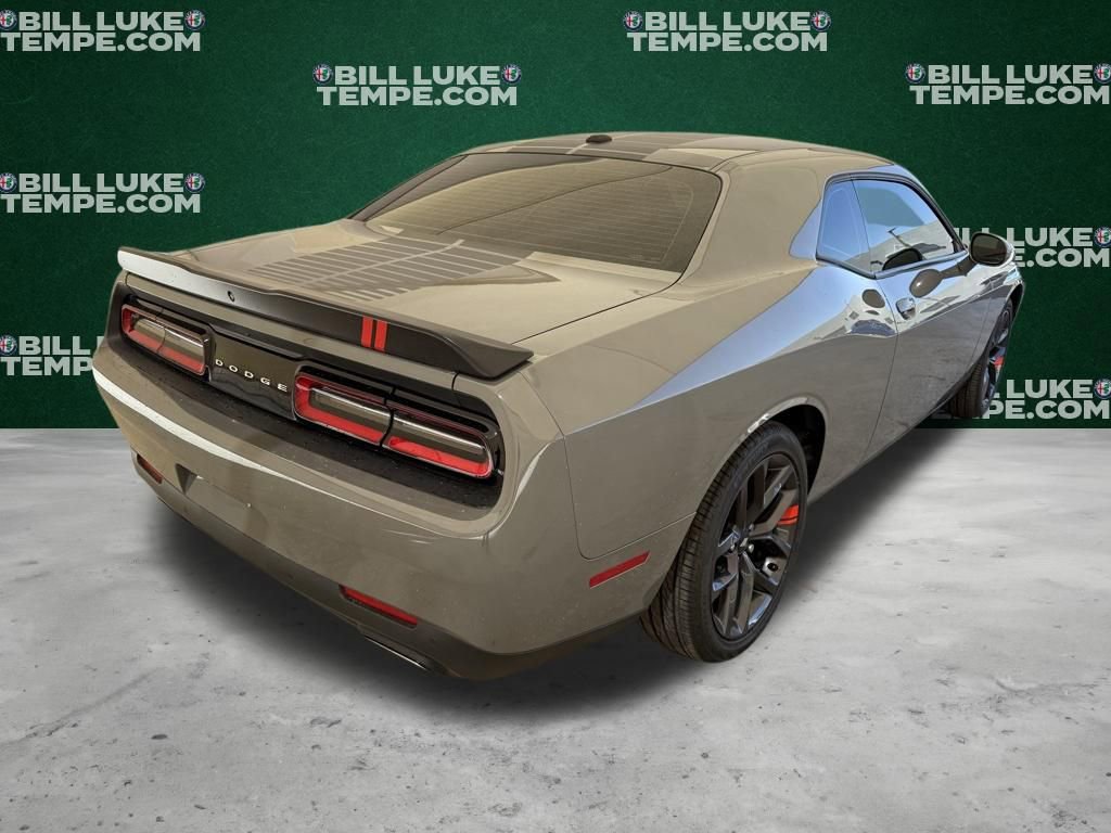 Used 2019 Dodge Challenger SXT w/ Driver Convenience Group RWD image 7