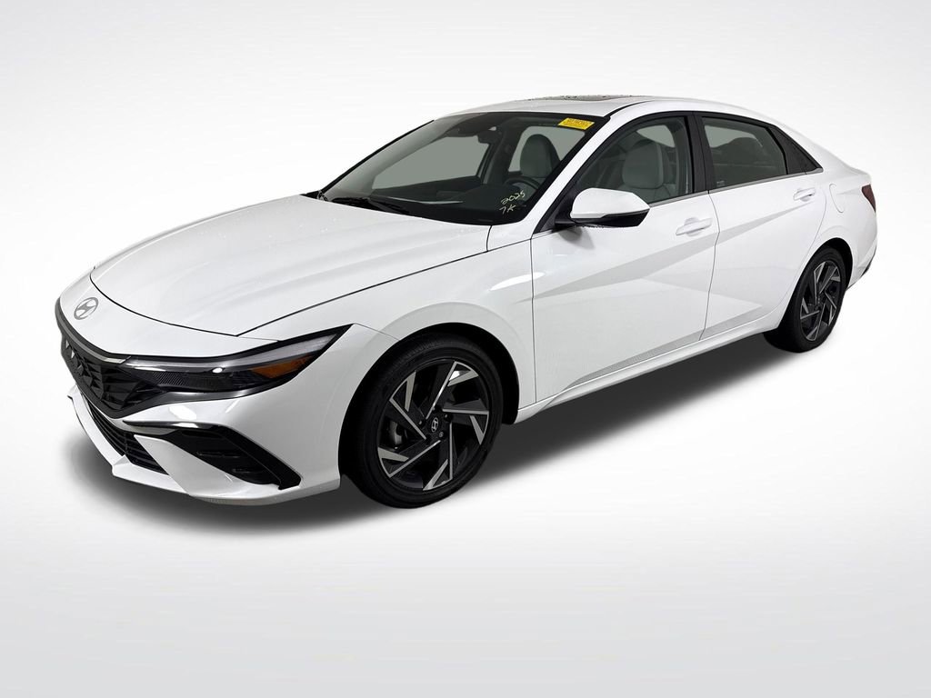 Used 2025 Hyundai Elantra Limited FWD image 9