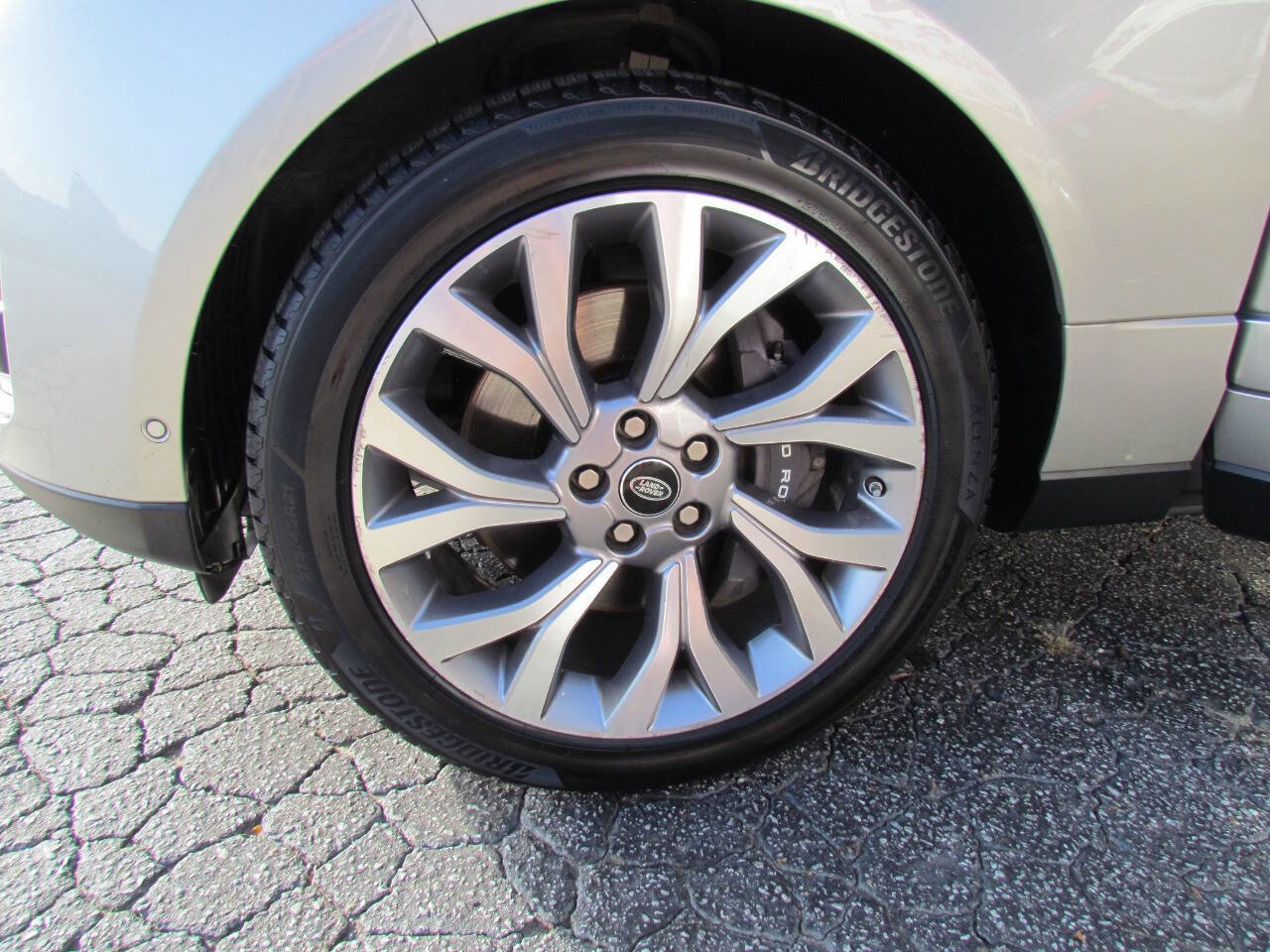 Used 2018 Land Rover Range Rover Supercharged image 29