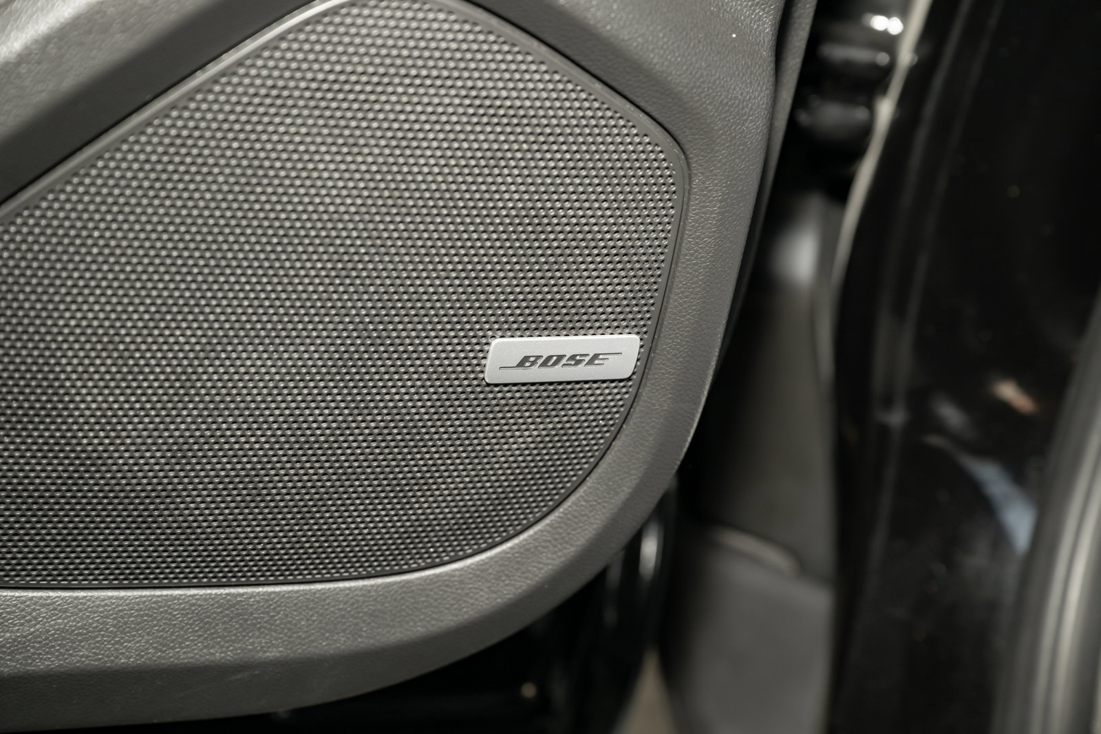 Used 2021 Chevrolet TrailBlazer RS w/ Sun and Liftgate Package image 23