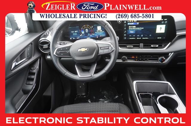 Used 2025 Chevrolet Equinox LT image 8