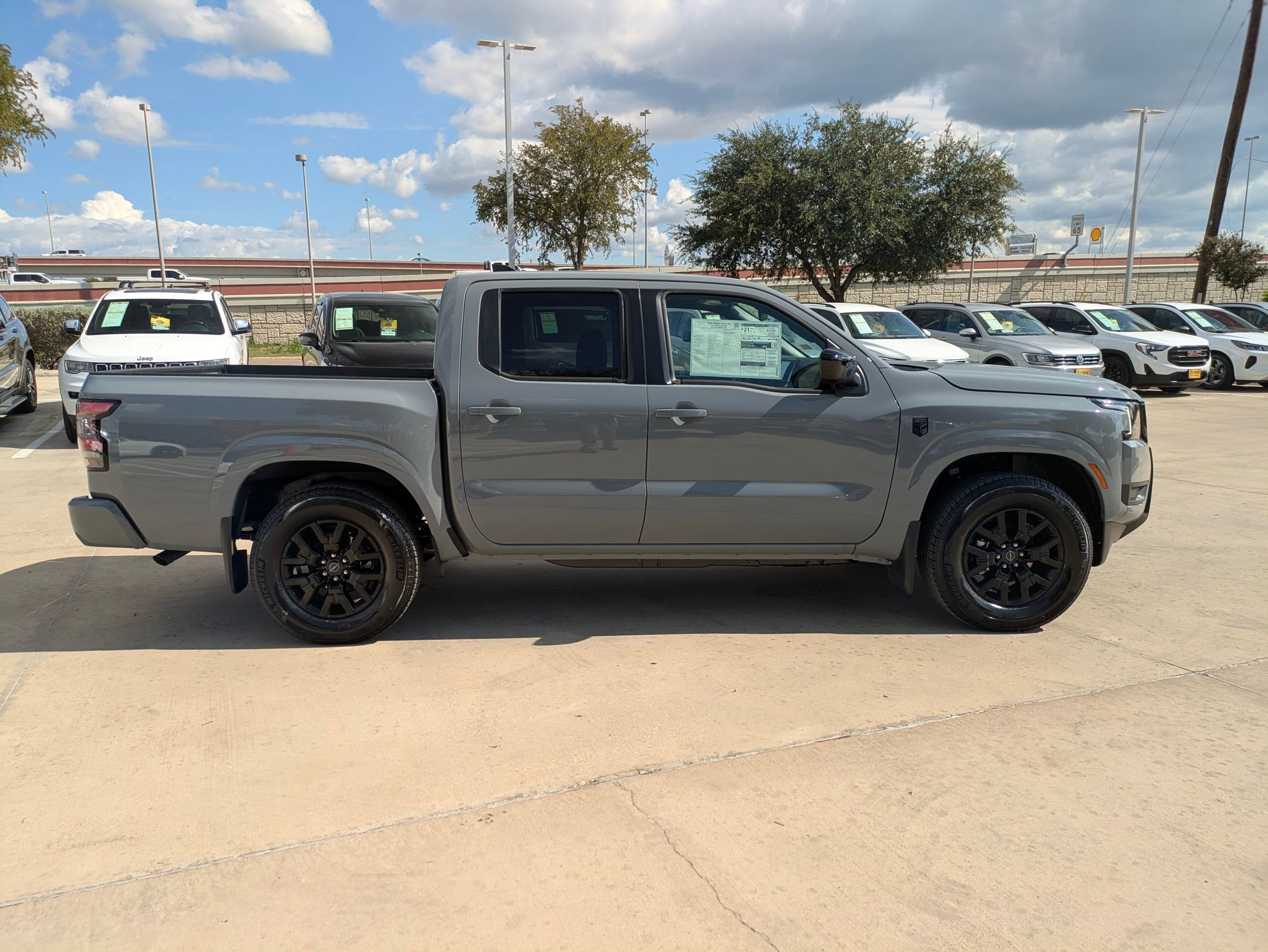 New 2026 Nissan Frontier SV image 2