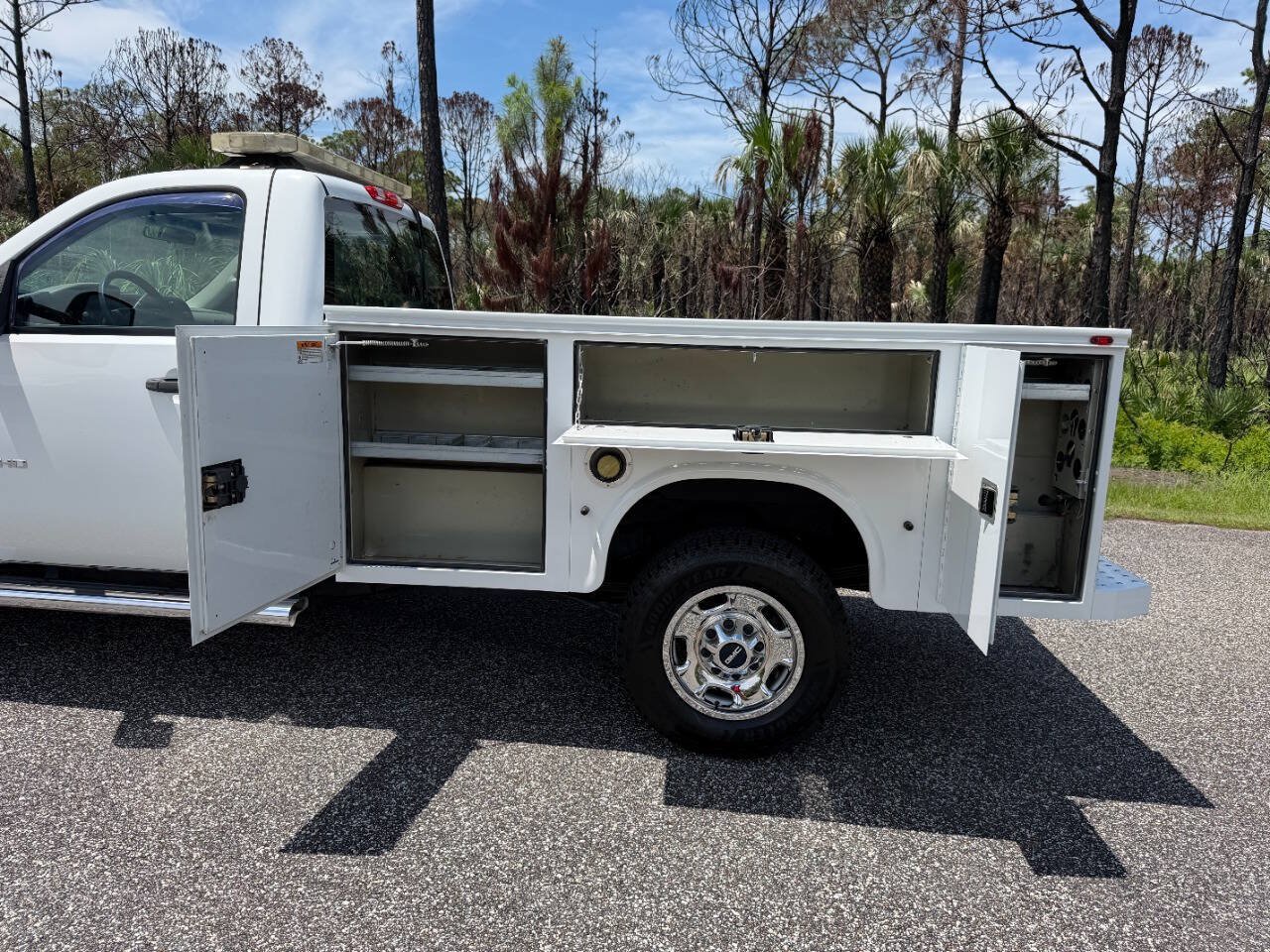 Used 2012 GMC Sierra 2500 W/T AWD/4WD image 3