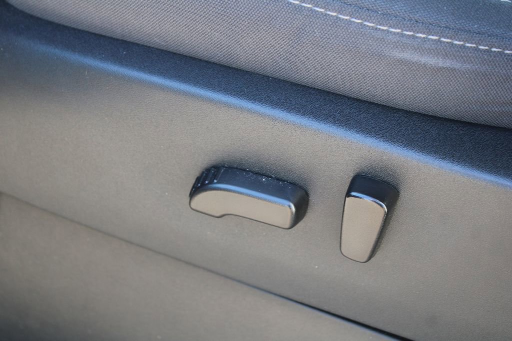 Used 2023 Nissan Frontier SV w/ SV Convenience Package image 29