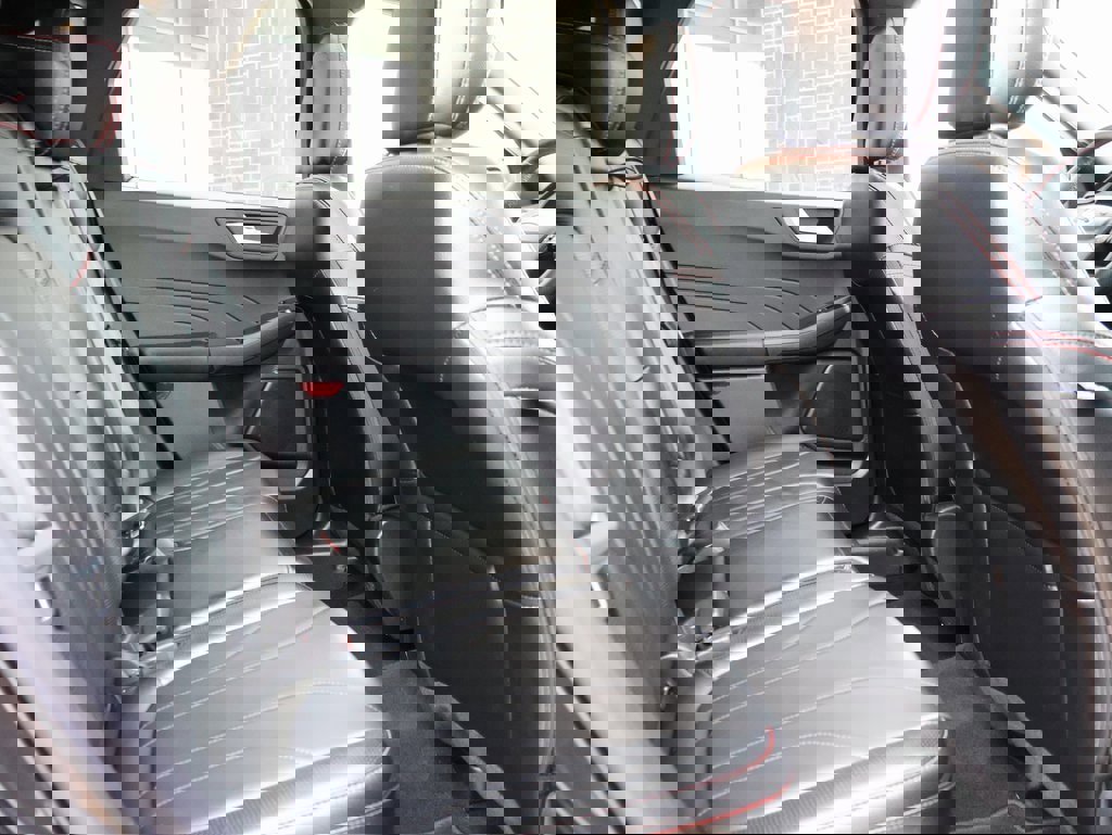 Used 2025 Ford Escape ST-Line Elite w/ Premium Technology Package image 13