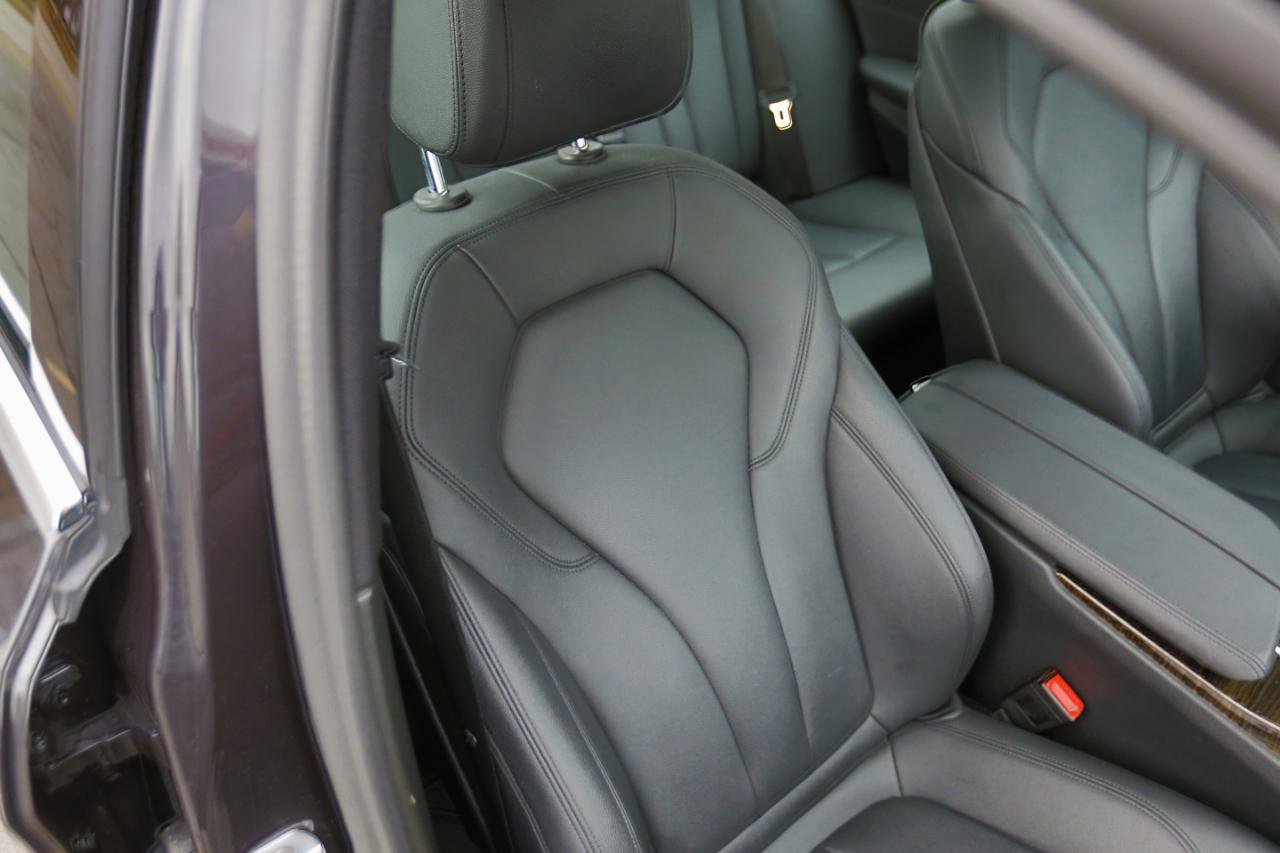 Used 2019 BMW 530i xDrive w/ Convenience Package image 20