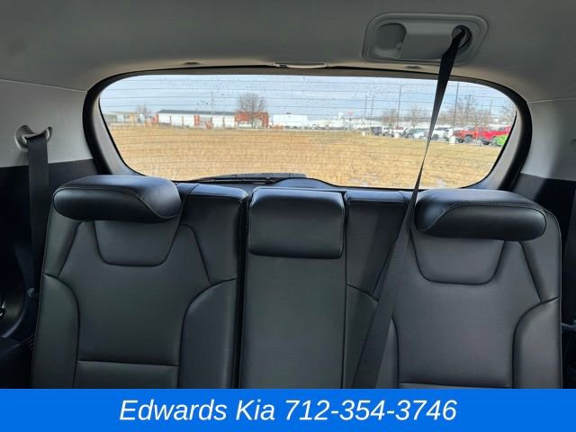 Used 2022 Kia Telluride S image 16