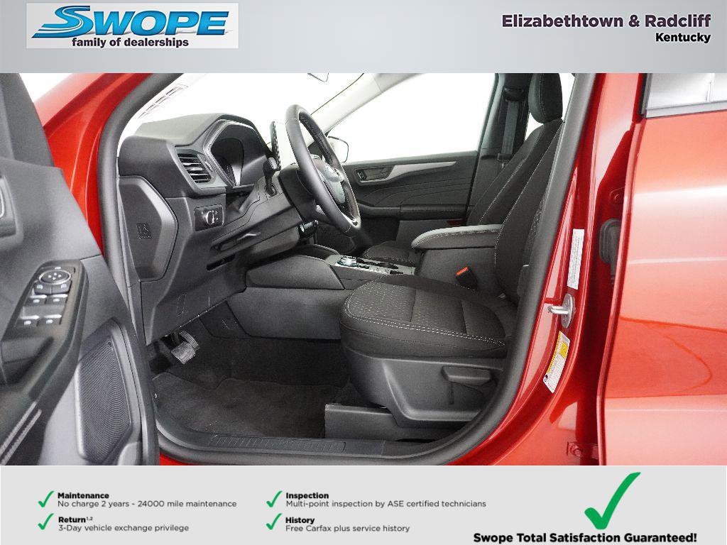Used 2025 Ford Escape Active w/ Tech Pack #1 AWD/4WD image 12