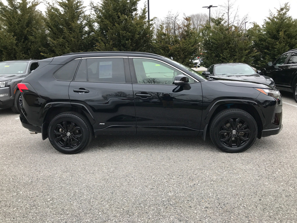 Certified 2022 Toyota RAV4 SE w/ Convenience Package image 9