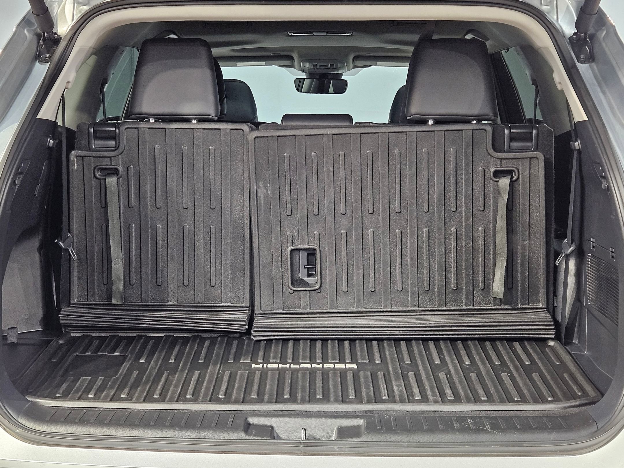 Certified 2025 Toyota Highlander XLE AWD/4WD image 18