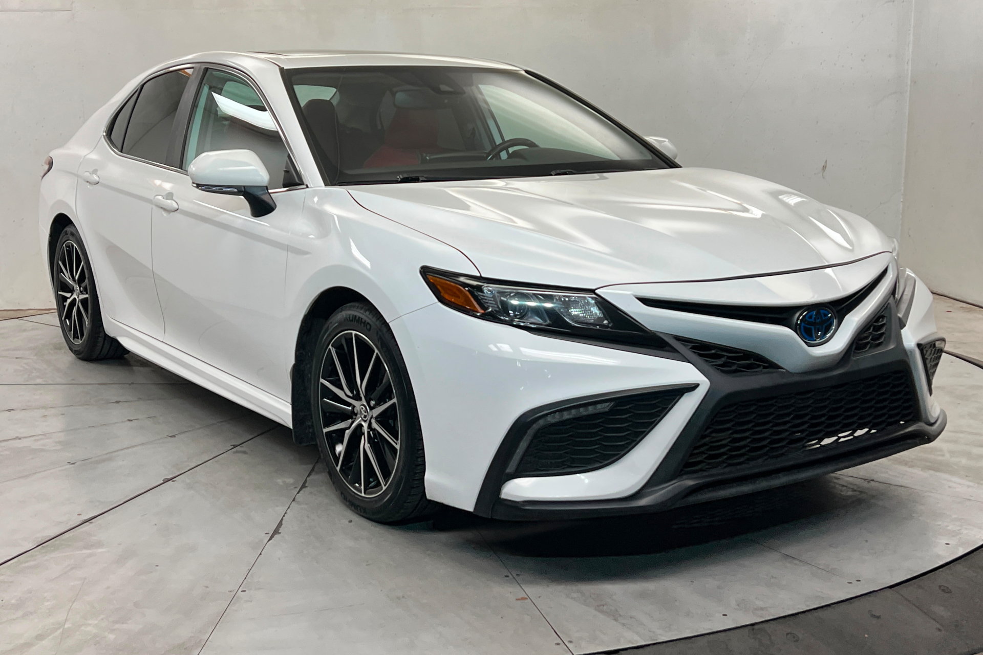 Used 2023 Toyota Camry SE w/ Audio Upgrade Package FWD image 7