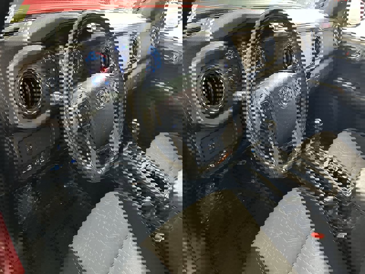 Used 2023 Toyota Tacoma TRD Off-Road image 11