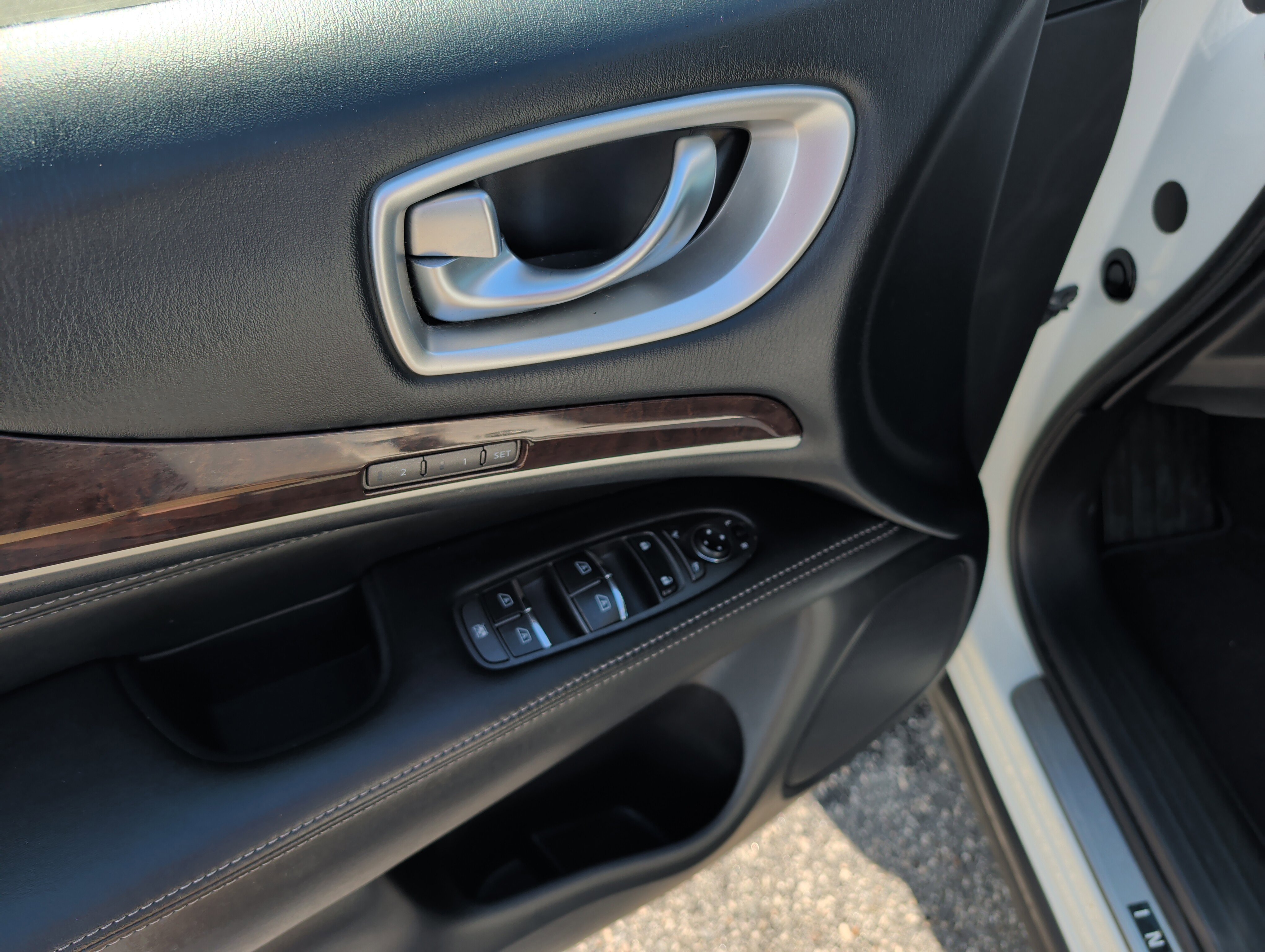 Used 2019 INFINITI QX60 Luxe w/ Sensory Package AWD/4WD image 17