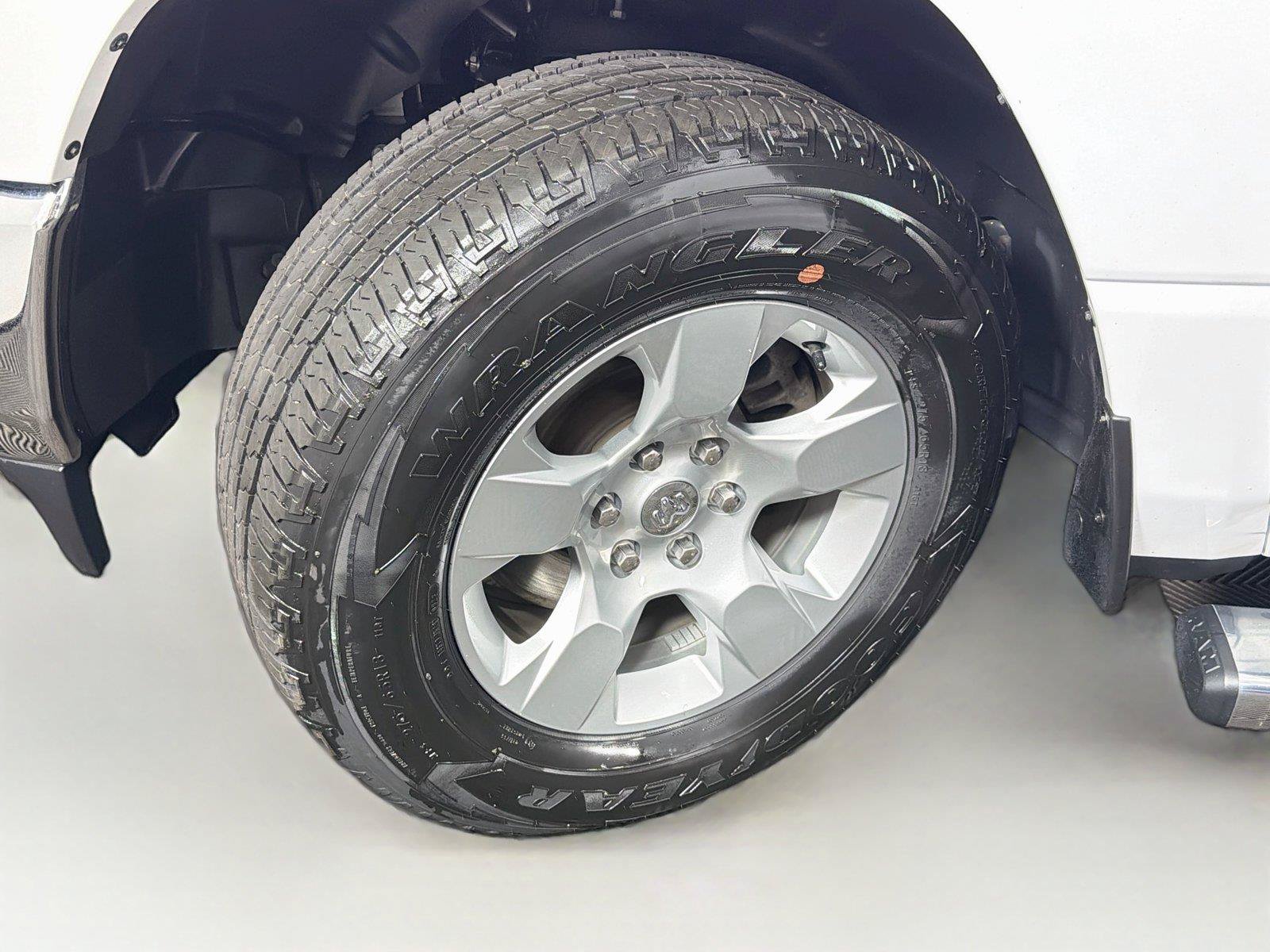 Used 2023 RAM 1500 Lone Star AWD/4WD image 37