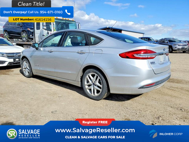 Used 2017 Ford Fusion SE image 3