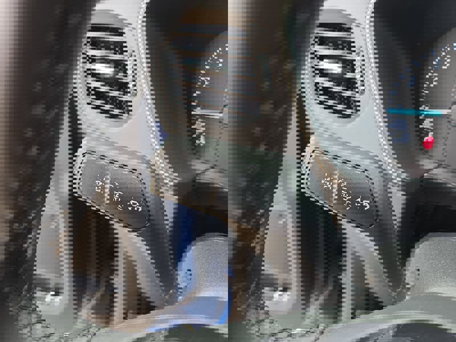 Used 2022 Ford Escape SE w/ Convenience Package image 24