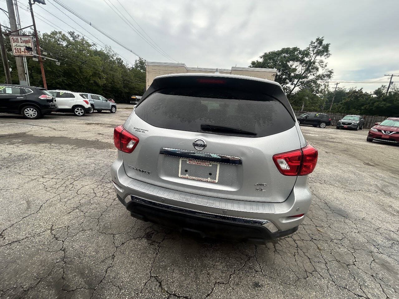 Used 2019 Nissan Pathfinder SL AWD/4WD image 12