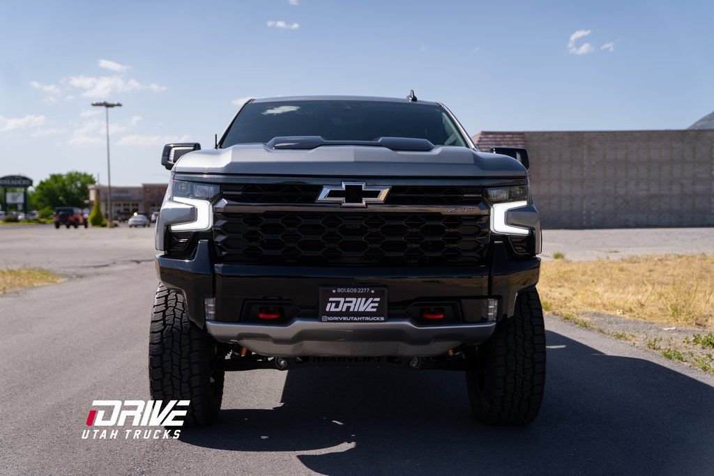 Used 2024 Chevrolet Silverado 1500 ZR2 w/ Technology Package image 4